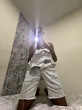 Snapshot of tonny_sexxxx chatting on 07/27/26, 08:38 tonny sexxxx online show from 07/27/26, 08:38