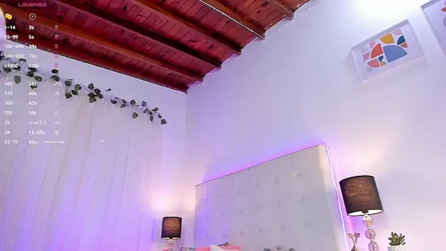 tatikiss  online show from 03/21/25, 11:55