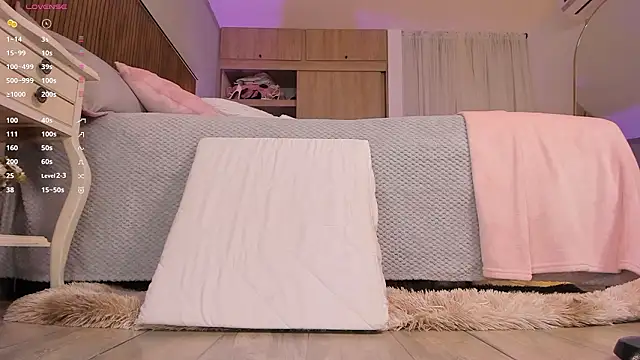 tatikiss  online show from 03/19/26, 11:54