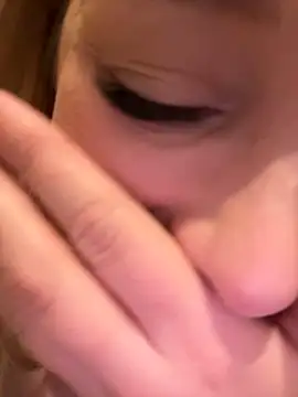 CherryAuroraa online show from 12/12/24, 09:26