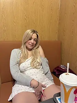 CherryAuroraa online show from 03/10/26, 02:10