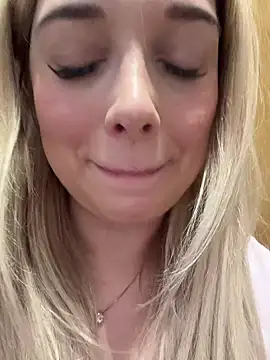 CherryAuroraa online show from 03/29/26, 01:24