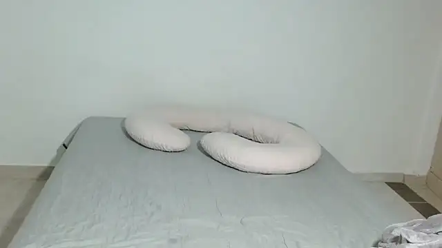 GiltRosebush online show from 02/27/26, 01:50