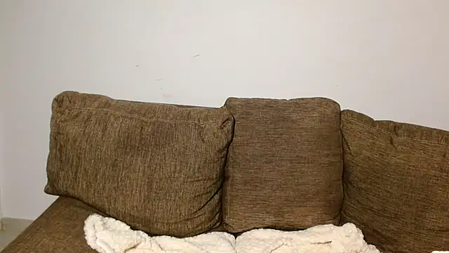 GiltRosebush online show from 02/27/26, 08:30