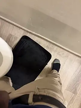 Snapshot of Nando49_ chatting on 12/14/25, 09:04 Nando49 online show from 12/14/25, 09:04