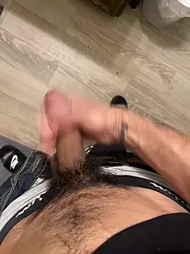 Snapshot of Nando49_ chatting on 02/17/25, 02:42 Nando49 online show from 02/17/25, 02:42