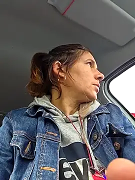 Lina lou4 online show from 10/19/25, 09:12