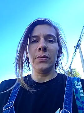 Snapshot of Lina_lou4 chatting on 10/11/25, 01:01 Lina lou4 online show from 10/11/25, 01:01