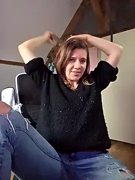 Lina lou4 online show from 11/13/25, 03:49