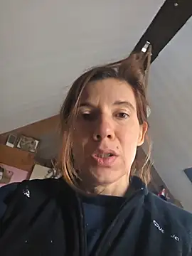 Lina lou4 online show from 11/28/25, 02:28