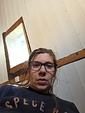 Lina lou4 online show from 04/05/26, 11:50