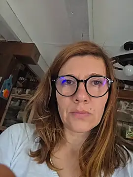 Lina lou4 online show from 04/18/26, 12:51