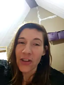 Snapshot of Lina_lou4 chatting on 01/25/25, 03:52 Lina lou4 online show from 01/25/25, 03:52