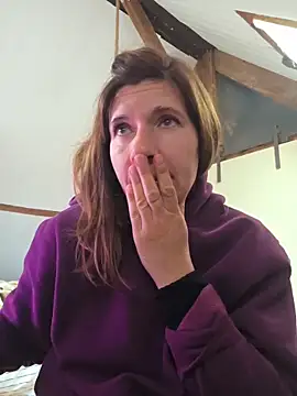 Lina lou4 online show from 03/28/26, 10:27