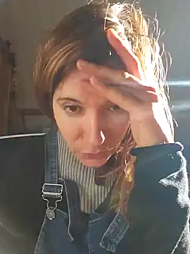 Snapshot of Lina_lou4 chatting on 01/31/25, 08:54 Lina lou4 online show from 01/31/25, 08:54