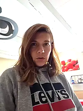Snapshot of Lina_lou4 chatting on 10/05/25, 12:29 Lina lou4 online show from 10/05/25, 12:29