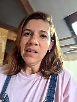 Snapshot of Lina_lou4 chatting on 09/14/25, 12:49 Lina lou4 online show from 09/14/25, 12:49