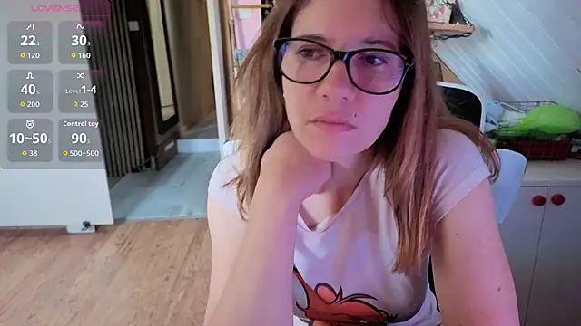 Snapshot of Lina_lou4 chatting on 05/22/26, 02:59 Lina lou4 online show from 05/22/26, 02:59