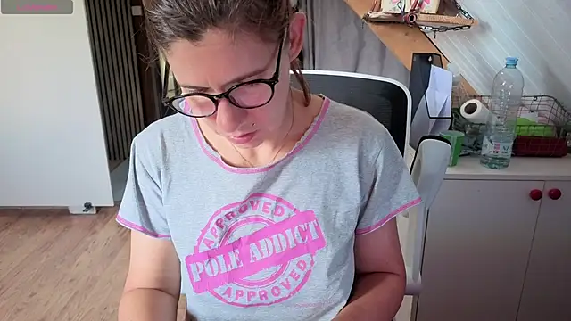 Lina lou4 online show from 06/29/26, 03:23