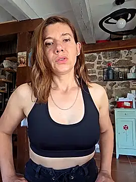 Snapshot of Lina_lou4 chatting on 09/19/25, 12:42 Lina lou4 online show from 09/19/25, 12:42