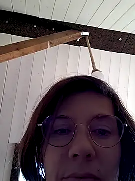 Snapshot of Lina_lou4 chatting on 03/18/25, 12:17 Lina lou4 online show from 03/18/25, 12:17