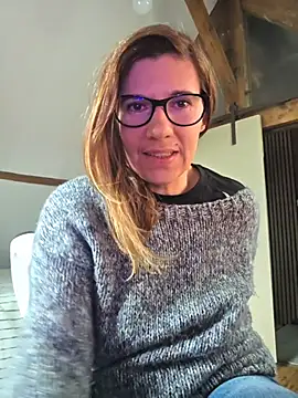 Lina lou4 online show from 11/21/25, 12:48