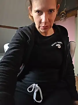 Lina lou4 online show from 02/19/26, 04:37