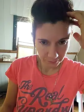 Snapshot of Lina_lou4 chatting on 02/12/25, 03:27 Lina lou4 online show from 02/12/25, 03:27