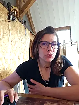 Snapshot of Lina_lou4 chatting on 02/25/25, 11:43 Lina lou4 online show from 02/25/25, 11:43