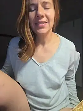 Lina lou4 online show from 12/17/25, 04:45