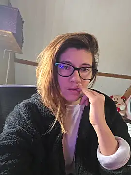 Lina lou4 online show from 11/19/25, 08:47