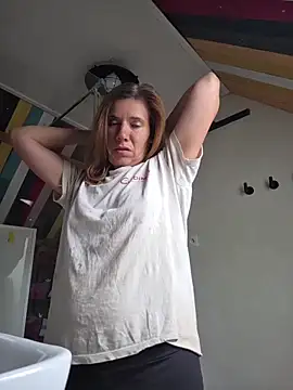 Lina lou4 online show from 06/09/26, 03:24