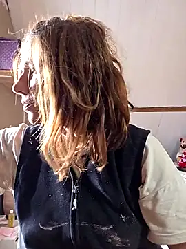 Lina lou4 online show from 10/22/25, 10:04