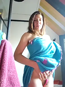 Snapshot of Lina_lou4 chatting on 02/20/25, 07:34 Lina lou4 online show from 02/20/25, 07:34
