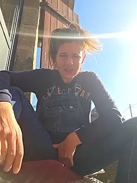 Lina lou4 online show from 03/19/26, 09:31