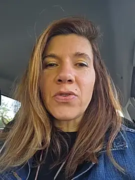 Snapshot of Lina_lou4 chatting on 04/19/26, 07:53 Lina lou4 online show from 04/19/26, 07:53