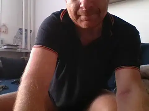 Snapshot of 82liska chatting on 10/13/25, 03:24 82liska online show from 10/13/25, 03:24