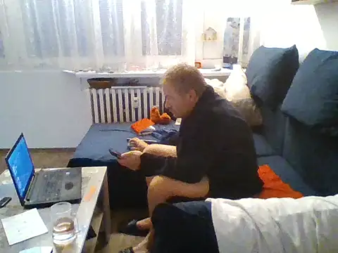 Snapshot of 82liska chatting on 06/10/26, 07:37 82liska online show from 06/10/26, 07:37