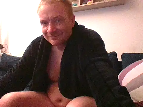 Snapshot of 82liska chatting on 05/15/26, 11:47 82liska online show from 05/15/26, 11:47
