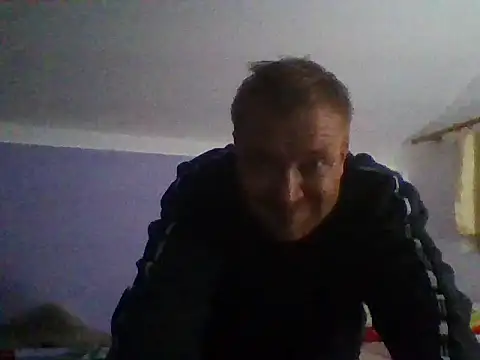 Snapshot of 82liska chatting on 05/09/26, 02:37 82liska online show from 05/09/26, 02:37