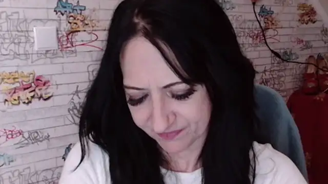 Snapshot of DebraMilf chatting on 07/02/26, 03:34 DebraMilf online show from 07/02/26, 03:34
