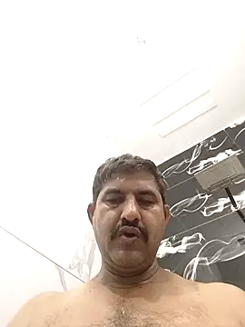 Snapshot of Amandev7 chatting on 09/18/25, 04:37 Amandev7 online show from 09/18/25, 04:37