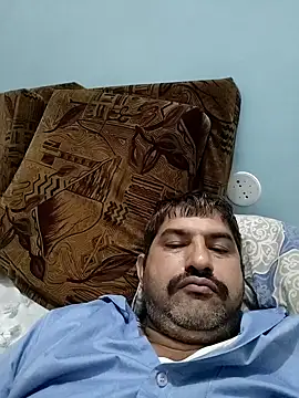 Snapshot of Amandev7 chatting on 09/15/25, 07:58 Amandev7 online show from 09/15/25, 07:58