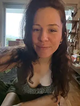 SuzieWanKenobi online show from 09/21/25, 03:17