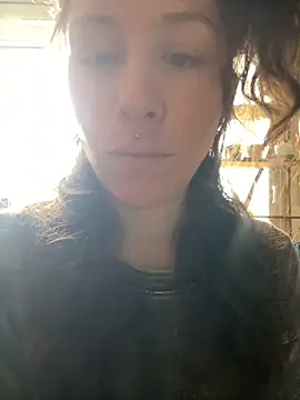 SuzieWanKenobi online show from 10/19/25, 12:52