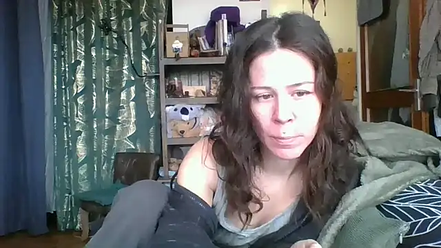 SuzieWanKenobi online show from 12/11/24, 12:12