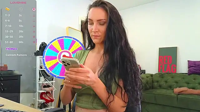 Snapshot of EvaKeks chatting on 10/22/25, 05:23 EvaKeks online show from 10/22/25, 05:23