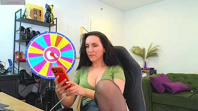 EvaKeks online show from 04/11/26, 06:00