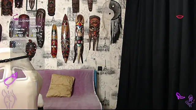 CrazyLaGirl online show from 11/18/25, 06:22