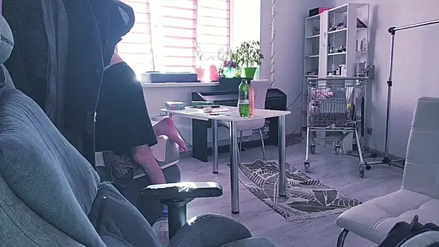 CandyChell online show from 04/14/26, 12:54